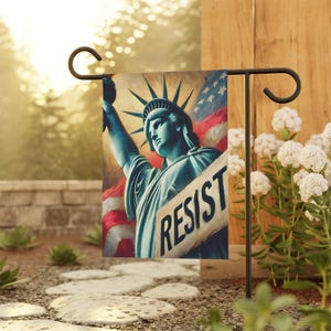 Statue of Liberty &#39;RESIST&#39; Flag: Patriotic Activist Banner