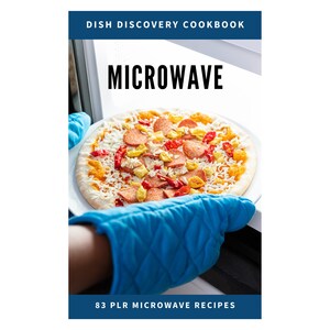以下が含まれることがあります： 青いオーブンミットが、ペパロニ、チーズ、赤と黄色のピーマンをトッピングしたピザを持っています。ピザは白い皿に乗っています。ピザの上に「MICROWAVE」という文字、ピザの下に「83 PLR MICROWAVE RECIPES」という文字があります。