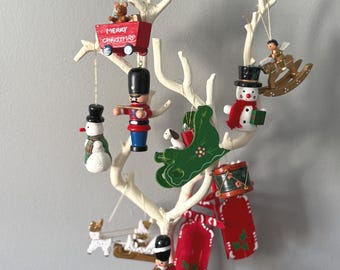 エルツ山地のクリスマスオーナメント：ドイツの木製ホリデー