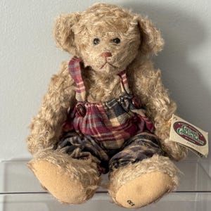 Ganz 1997 Cottage Collectibles - Oso de peluche &quot;Owen&quot; de la artista Carol E. Kirby (CEK)