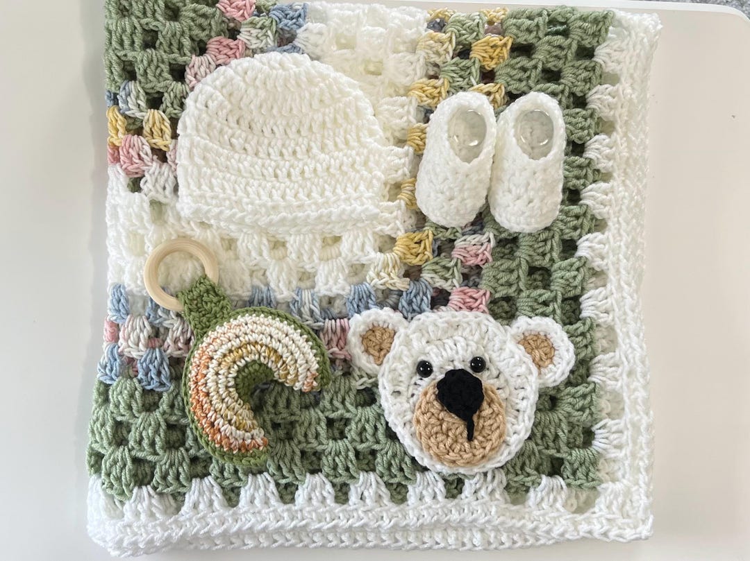 Crochet Baby Blanket With Bear Applique , Handmade Crib Blanket ...