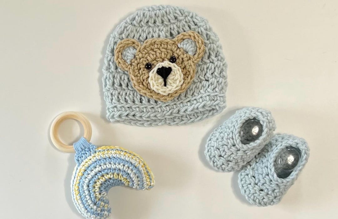 Handmade Crochet Baby Bear Applique Hat and Booties Gift Set With ...