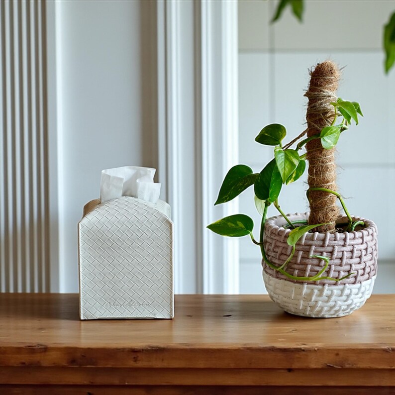 modern napkin holder, tissue box holder, leather tissue holder, tissue box cover, napkin holder, bathroom accessories, leather box, tissue box square,Woven Style , Facial Tissue Box Cover,Woven Checkered Tissue Box Holder,Square Tissue Box Cover