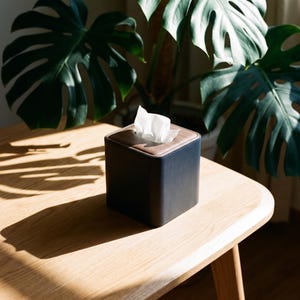 modern napkin holder, tissue box holder, tissue holder, tissue box cover, napkin holder, bathroom accessories, leather box, tissue box square , Facial Tissue Box Cover,Crocodile Leather Style Tissue Box Holder,Square Tissue Box Cover