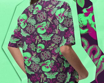 Camisa unisex con botones y diseño de bruja