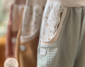 Pantalon en mousseline offrant une grande liberté de mouvement, avec poche et ourlets rayés, évolutif pour bébé et enfant, pantalon d'été de Cozy Wombat