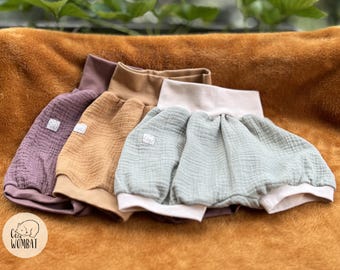 Pantaloncini in mussola che offrono libertà di movimento, pantaloni estivi leggeri, pantaloni corti harem di Cozy Wombat