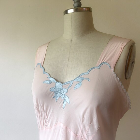 1940’s Pale Pink Rayon Nightgown