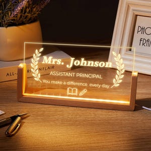 Letrero personalizado para escritorio de subdirector con luz - Regalo para administración escolar