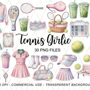 Puede incluir: Ilustraciones en acuarela de artículos con temática de tenis, que incluyen raquetas, pelotas de tenis, un vestido de tenis, una visera, una falda y un banco. Se muestra el texto "Tennis Girlie". La imagen tiene un fondo transparente y es de 300 DPI.