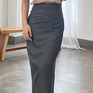 Adjustable Wrap Skirt: Indonesian Kebaya Style - Formal Occasion