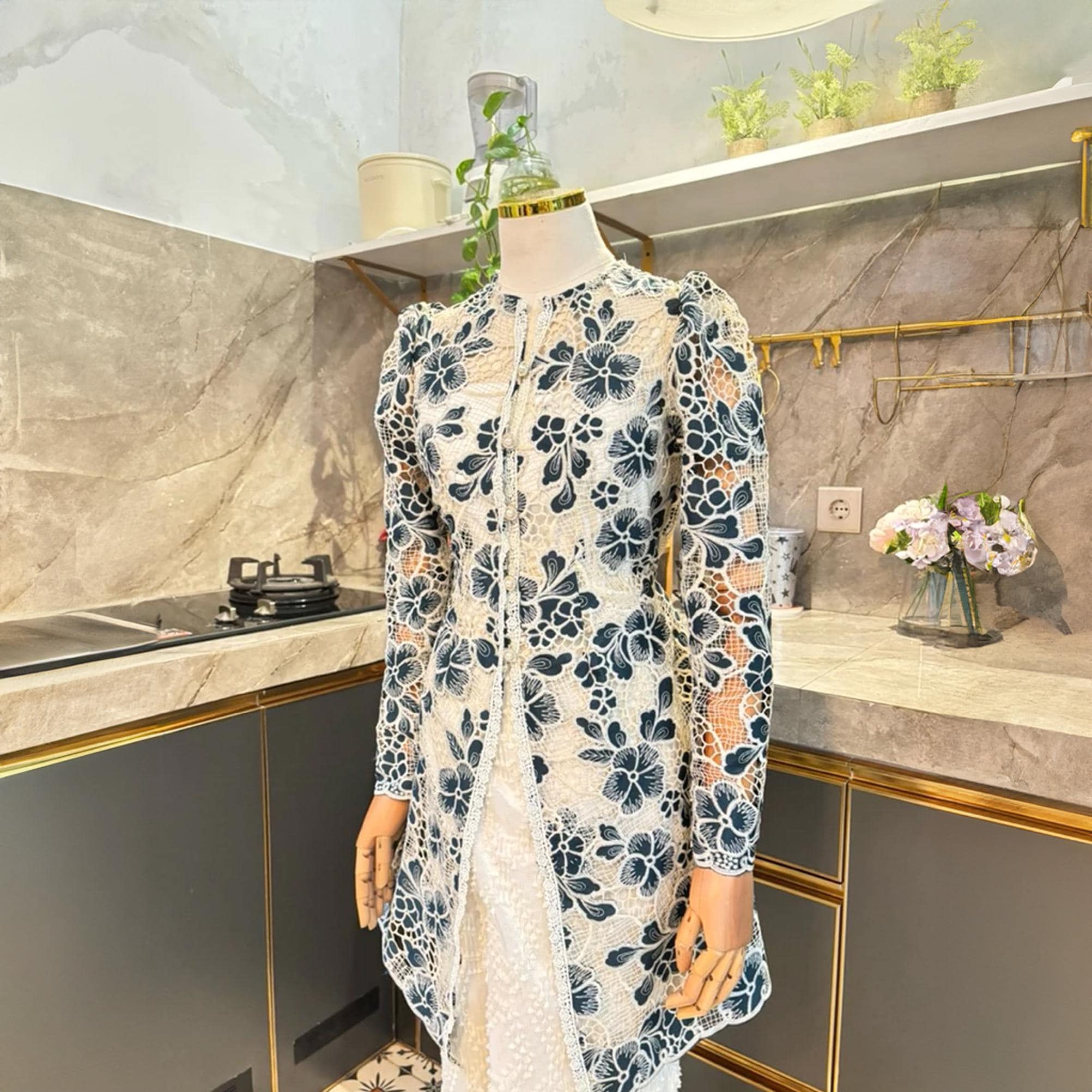 Heirloom Kebaya Top (Botanic Bloom)