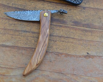 Cuchillo coleccionable plegable de acero damasco hecho a mano con hoja de acero damasco, mango de madera de olivo y funda de cuero fino