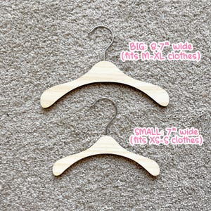Petits cintres pour vêtements pour chiens, clips supplémentaires pour bandana pour chien, mini cintres pour accessoires pour vêtements pour animaux de compagnie, cintres pour bébé, cintres pour poupée, armoire pour animaux de compagnie