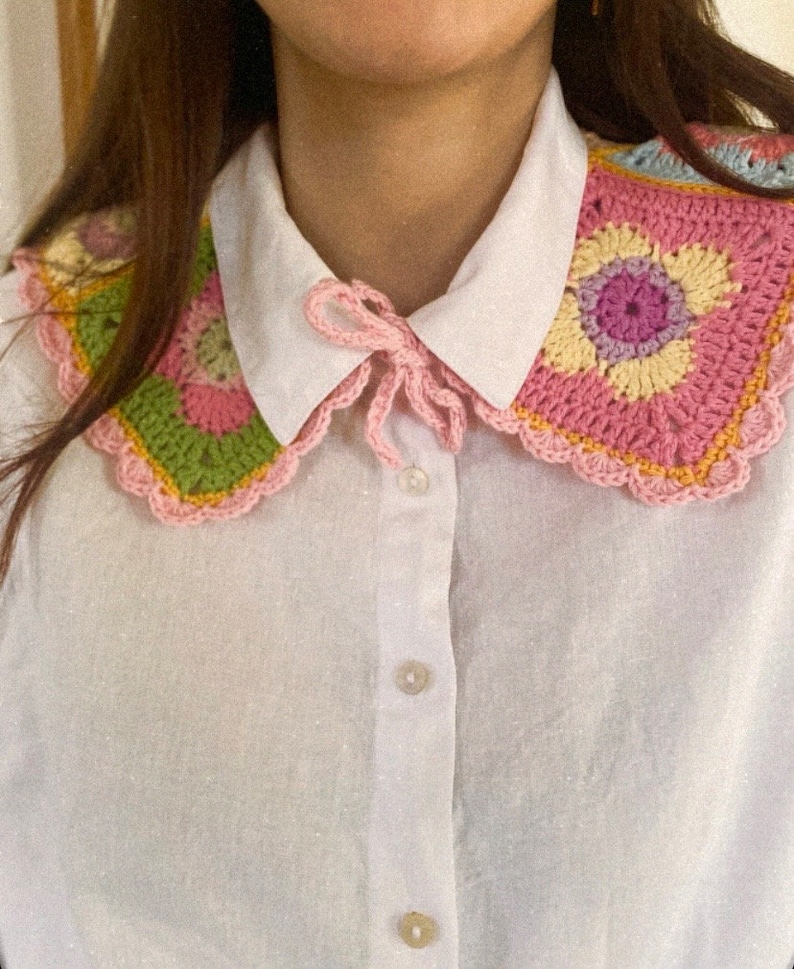 Collar Claudine cuello crochet multicolor imagen 3