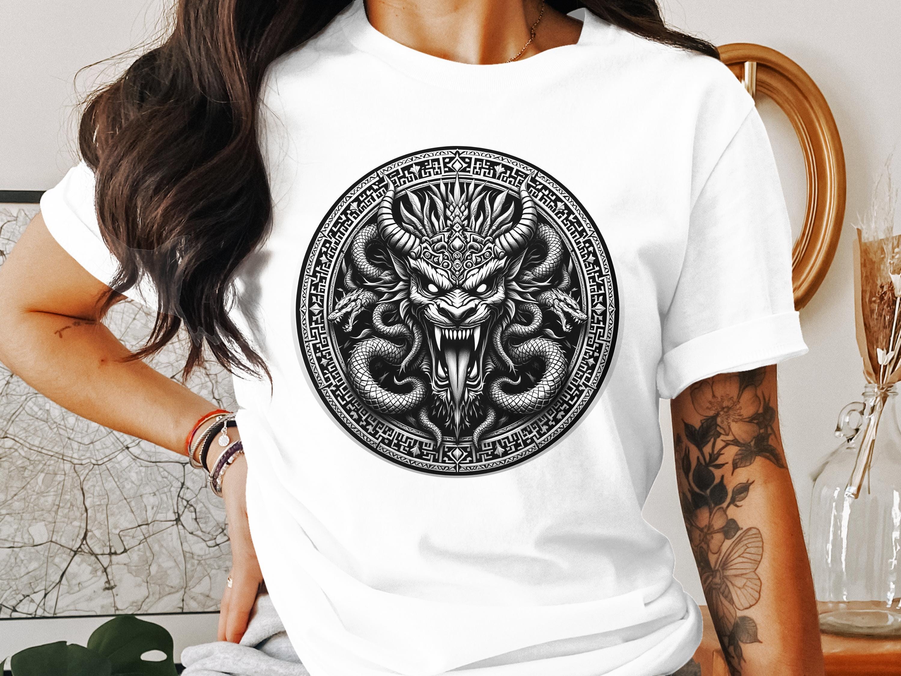 ゴシックドラゴンTシャツ、スウェットシャツ、タンクトップ：精巧な