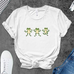 Camisetas de tres ranas divertidas, linda camiseta de anfibio, dibujo de rana de dibujos animados, ropa divertida de ranita, diseño de rana caprichoso, regalo para amantes de las ranas