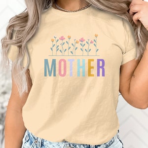Mother&#39;s Day Floral T-Shirt, Colorful Spring Flowers Graphic Tee, Perfect Gift for Mom, Casual Women&#39;s Wear