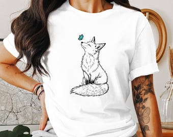 Süßes Fuchs und Schmetterling Grafik T-Shirt, Einzigartiges Tier Kunst T-Shirt, Wunderliches Fuchs Design Shirt, Natur Inspiriertes T-Shirt für Freizeitkleidung