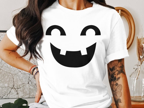かわいい漫画の顔のTシャツ、面白い笑顔のTシャツ、幸せな表情のシャツ