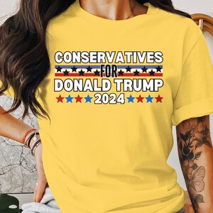 Camiseta, sudadera y camiseta sin mangas Trump 2024: ropa patriótica para las elecciones imagen 2