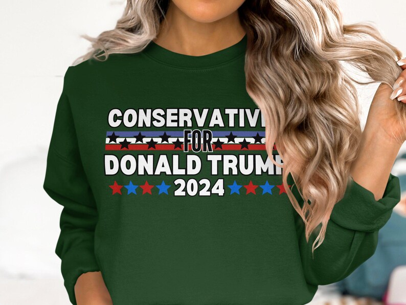 Camiseta, sudadera y camiseta sin mangas Trump 2024: ropa patriótica para las elecciones imagen 3