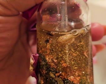 Jezebel Honey Oil for Wealth, Abundance, Beauty Rituals