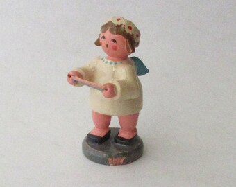 Vintage East Germany Marguerite Wendt and Kühn Wood Angel Wooden Erzgebirge Decoration Christmas 1-7/8" Tall