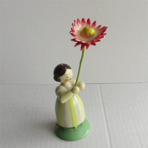 Vintage East Germany Wendt and Kühn Wood Flower Child Wooden Erzgebirge Decoration