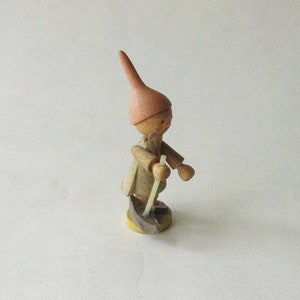 Uncommon Vintage East Germany Wendt And Kuhn Wood Elf Gnome Wooden Erzgebirge Decoration Christmas 1-7/8&quot; Tall