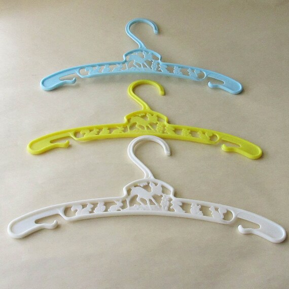 10 Vintage Plastic Childrens Clothes Hangers Hanger W… Gem