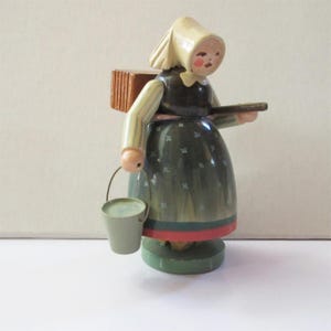 Vintage East Germany Milkmaid Fisherman&#39;s Wife Wendt & Kuhn Wood Wooden Erzgebirge Decoration 3-1/2&quot; Tall