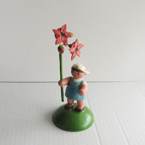 Vintage East Germany Wood Flower Child Wooden Erzgebirge Decoration