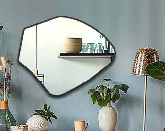 Unregelmäßig geformter Wandspiegel, asymmetrischer goldgerahmter Spiegel, ästhetischer Badezimmerspiegel, Eingangsspiegel, moderne Wohndekoration, moderner Spiegel