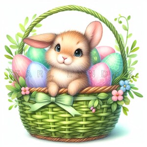 Può includere: Illustrazione ad acquerello di un simpatico coniglietto in un cestino di vimini verde pieno di uova di Pasqua pastello. Il coniglietto ha pelo marrone, lunghe orecchie e grandi occhi blu. Il cestino è decorato con un fiocco verde e fiori.