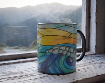 Tazza da caffè con onda al tramonto in vetro colorato, arte dell'oceano costiero