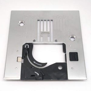 Placa de aguja para máquina de coser PFAFF: Passport 2.0, 3.0 - Pieza n.° 416679601
