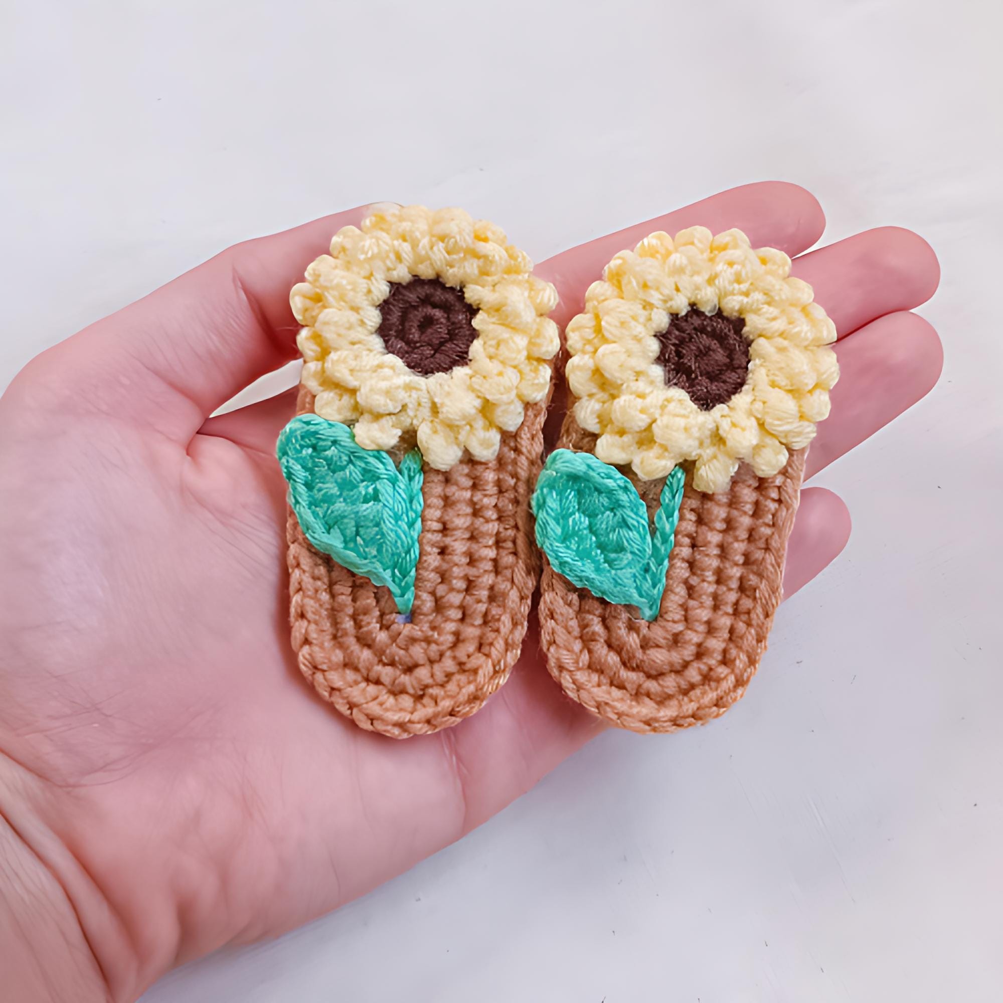 36 Crochet Hair Clips with Sunflowers, Bows, Flowers, and Fruit 1 Pattern: Crochet Sunflower Hair Clip Handmade Hairpins