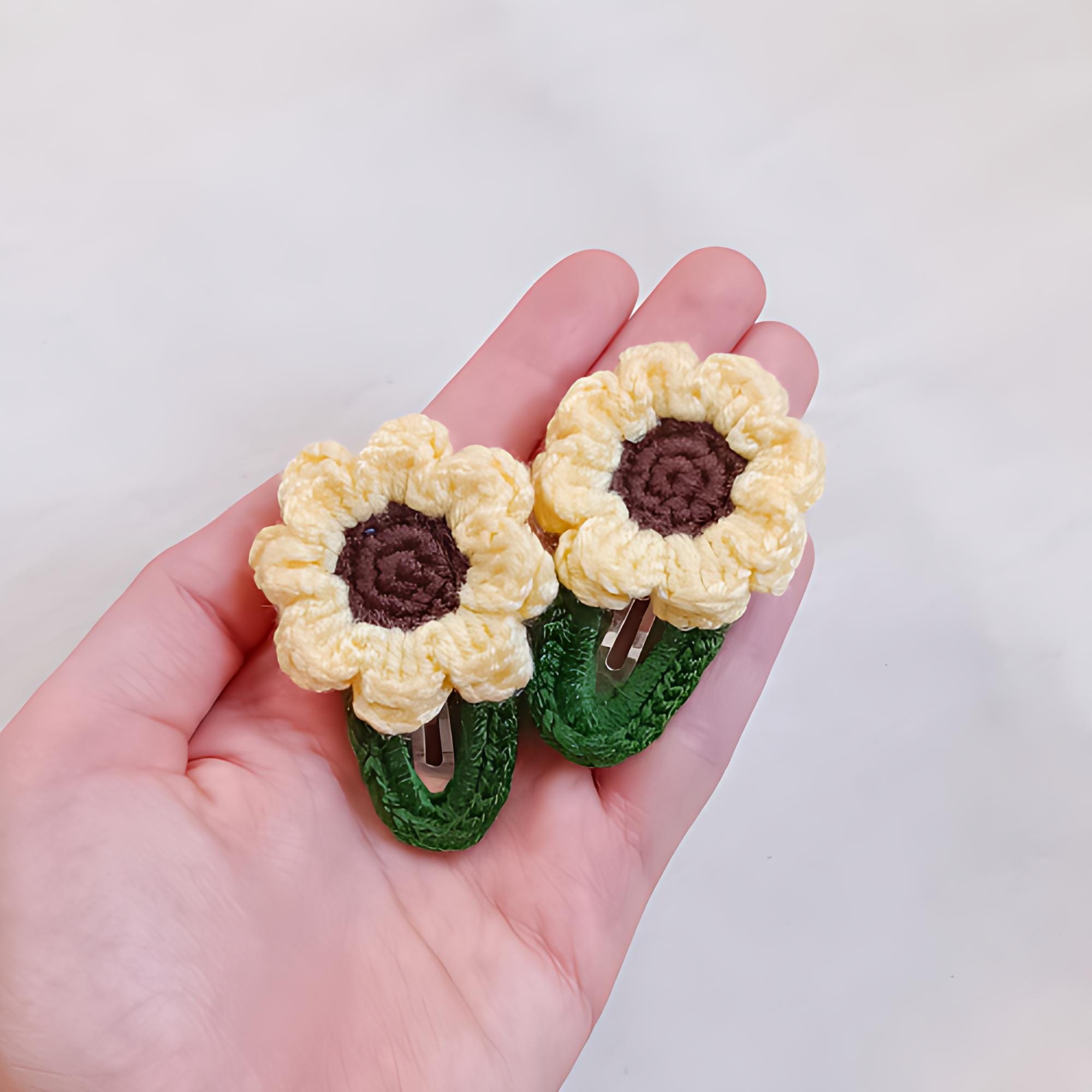 36 Crochet Hair Clips with Sunflowers, Bows, Flowers, and Fruit 28 Crochet Sunflower Hair Clips Pattern Girls' Hair