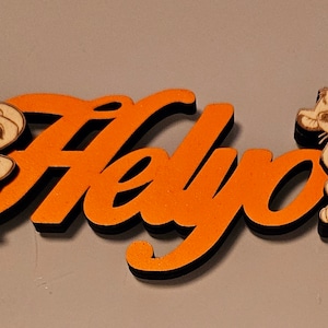 Letrero para puerta con el cachorro de león Simba, nombre personalizado para niño, madera barnizada, decoración para dormitorio al estilo de El Rey León. Regalo de cumpleaños o nacimiento.