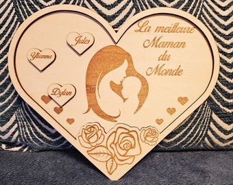 Coeur personnalisé avec prénoms des enfants ou petits enfants en bois de tilleul vernis. Idée cadeau anniversaire, Noël, fête des mères.