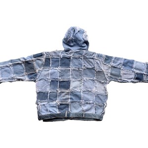 Omarbetad vintage Levi's denimhoodie: Rutmönsterjacka bild 2