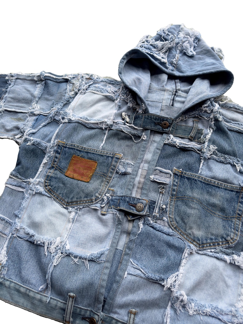 Omarbetad vintage Levi's denimhoodie: Rutmönsterjacka bild 3