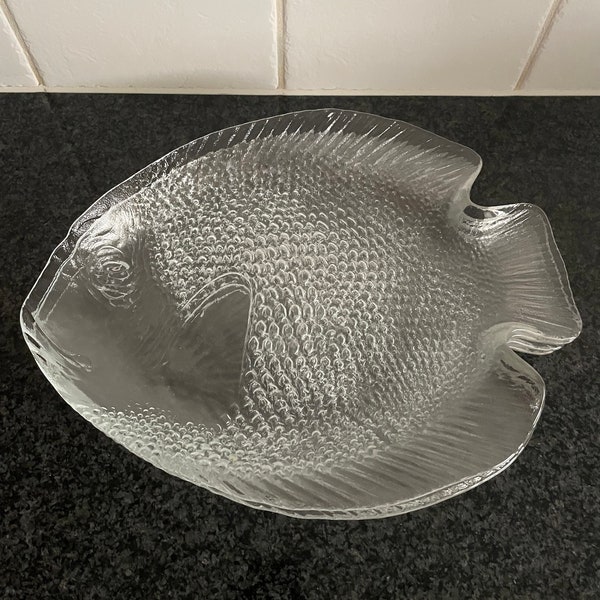 Vintage Clear Glass Embossed Fish Shaped Platter/Plates Serving Dishes Vintage Dinnerware Arcoroc France Poisson