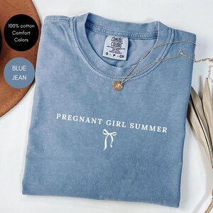 Koszula dla ciężarnej dziewczyny w letnie, komfortowe kolory z kokardą kokietki, koszulka ujawniająca ciążę, prezent na baby shower, koszulka na dzień matki