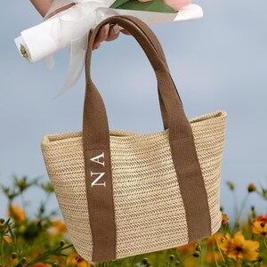 Sac en paille personnalisé avec nom - Cabas de plage personnalisé Monogram Sac d'été - Cadeau de demoiselle d'honneur - Sac à main tissé avec initiales - Cadeau personnalisé pour elle
