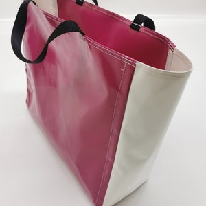 stabile, reißfeste Tasche aus PVC-LKW-Plane Bild 9