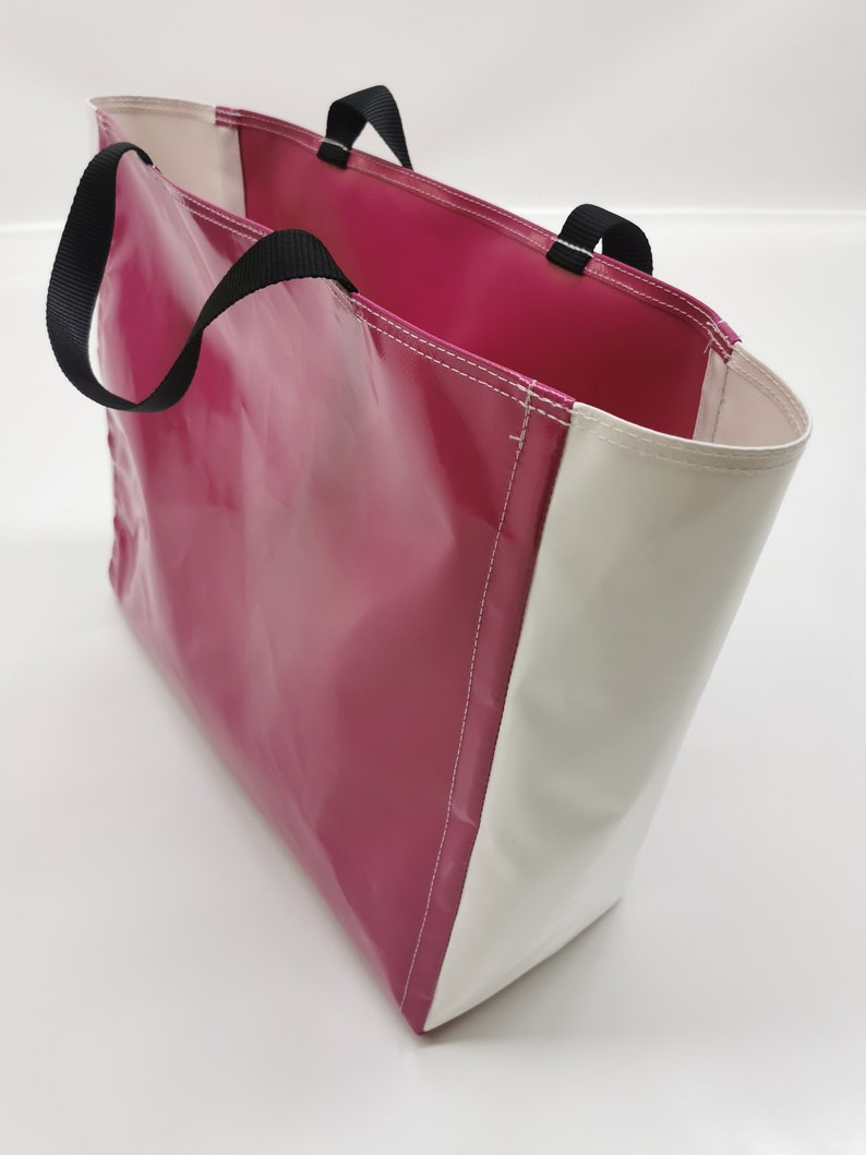 stabile, reißfeste Tasche aus PVC-LKW-Plane Bild 9