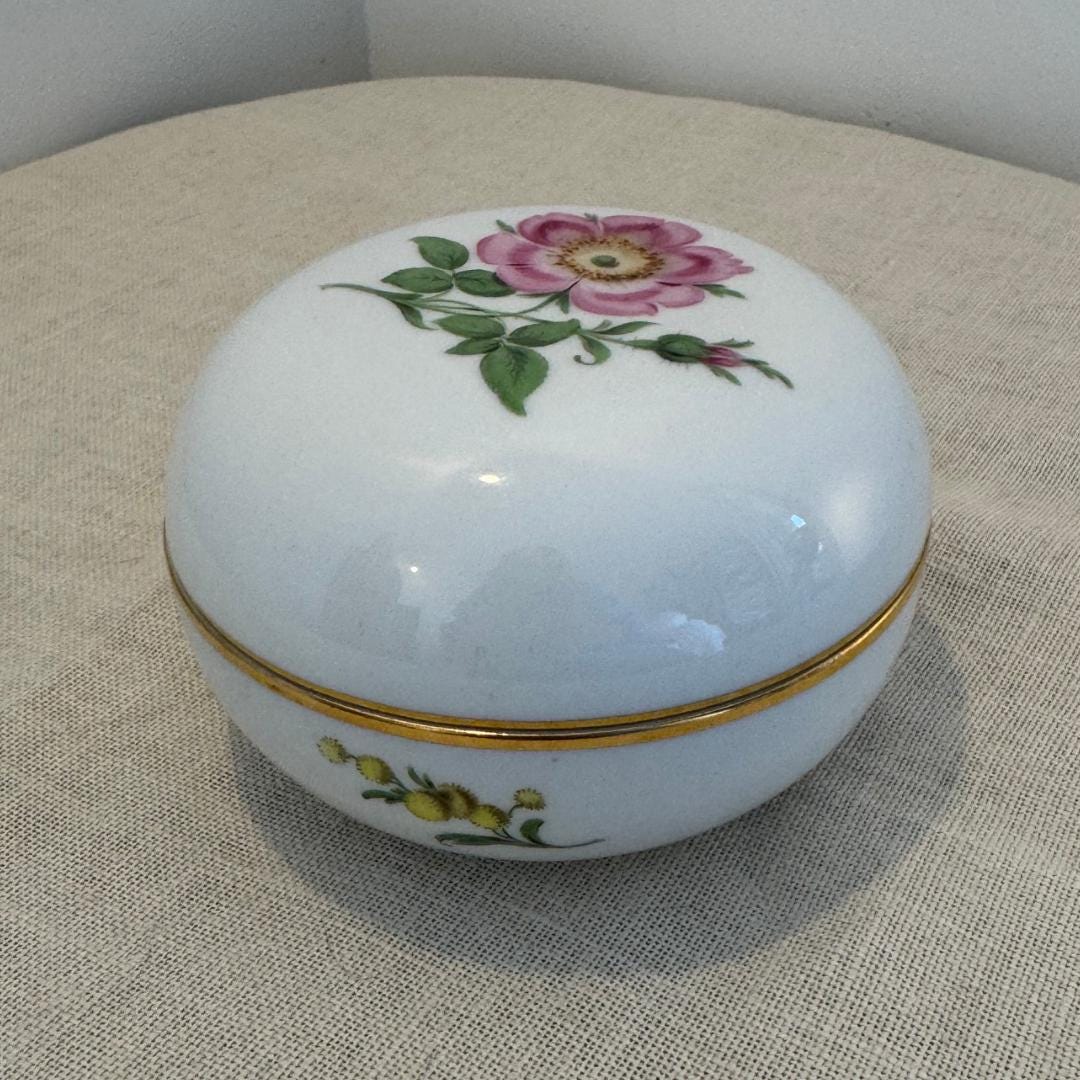 マイセン　小物入れ　ボンボニエール マイセンのボンボニエール/磁器の箱、1934～1945年、手描き、金彩