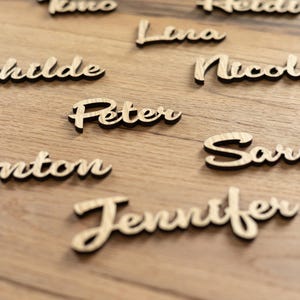 Personalisierte Tischkarten | Platzkarten | Namen | Tischkarten aus Holz | Namensschilder für die Hochzeit | Schriftzug | Eiche | Holz